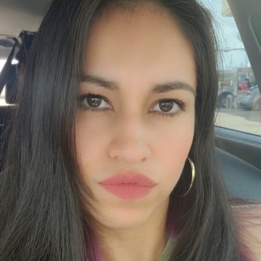 Meet your Posher, Maribel